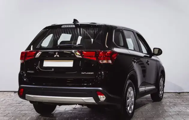Mitsubishi Outlander, фото №2