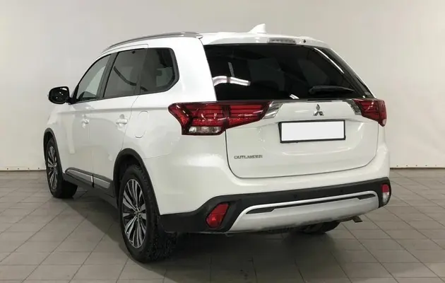 Mitsubishi Outlander, фото №4