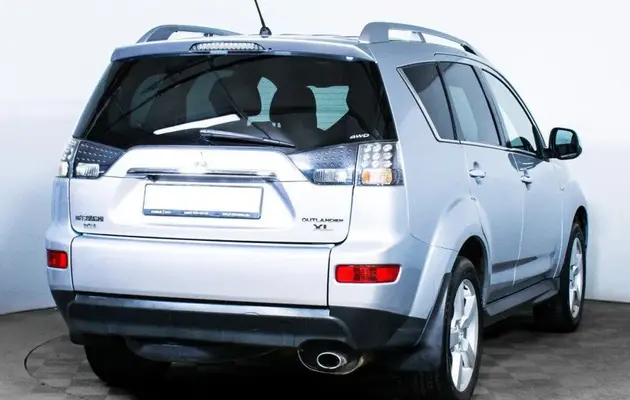 Mitsubishi Outlander, фото №2