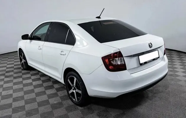 Skoda Rapid, фото №4