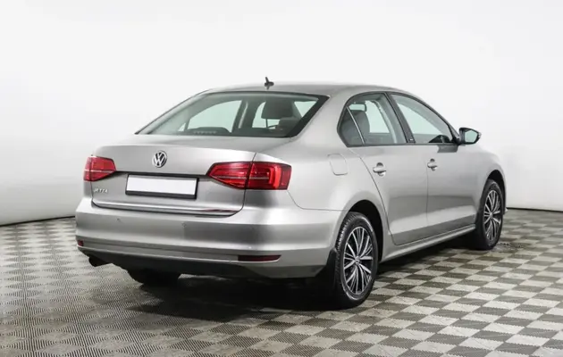 Volkswagen Jetta, фото №2