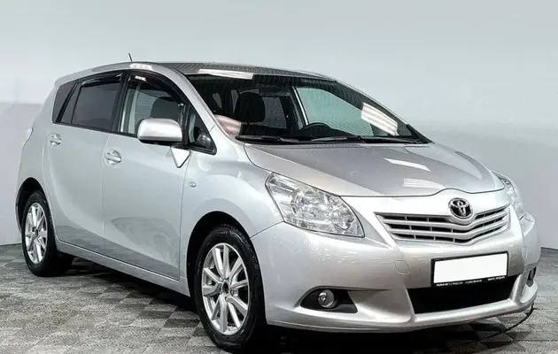 Toyota Verso, фото №3