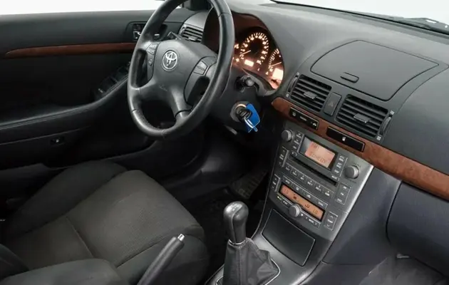 Toyota Avensis, фото №5
