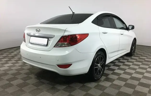 Hyundai Solaris, фото №2