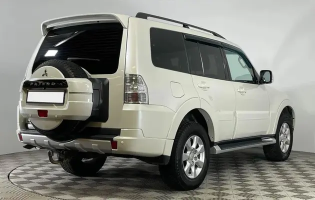 Mitsubishi Pajero, фото №2