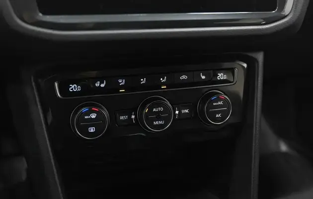 Volkswagen Tiguan, фото №8