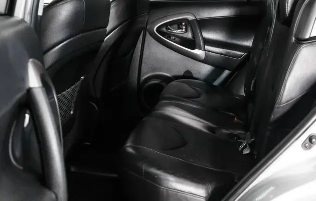 Toyota RAV4, фото №10