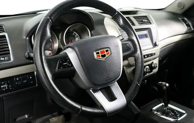 Geely Emgrand X7, фото №8
