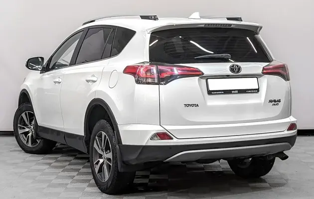 Toyota RAV4, фото №4