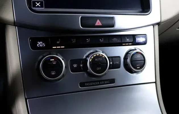 Volkswagen Passat CC, фото №12