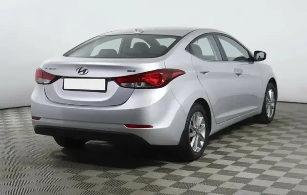Hyundai Elantra, фото №2