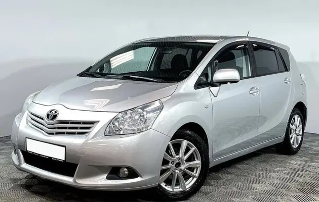 Toyota Verso, фото №1