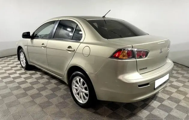 Mitsubishi Lancer, фото №4