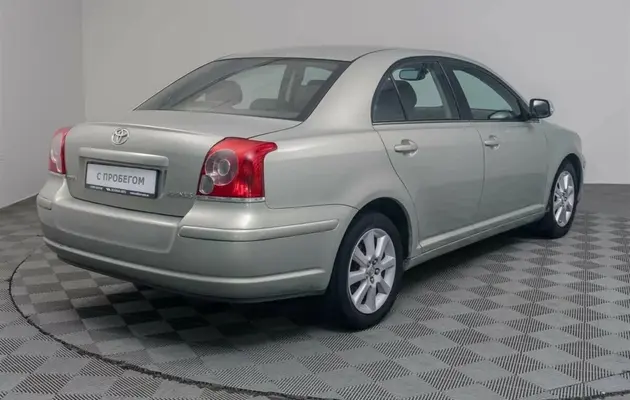 Toyota Avensis, фото №2