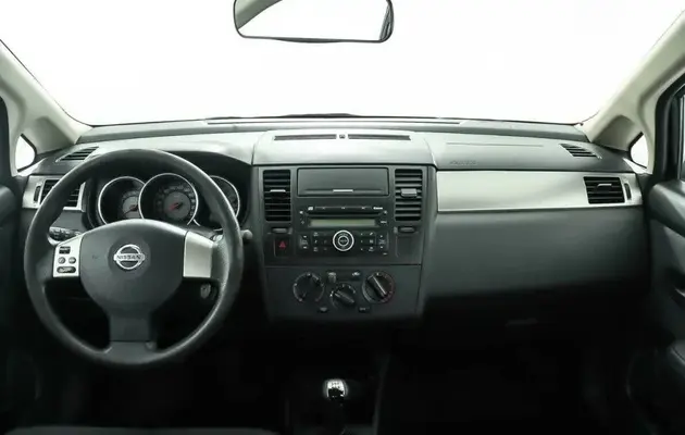 Nissan Tiida, фото №5