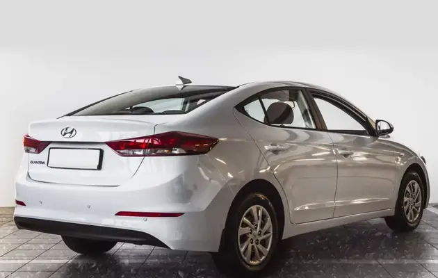 Hyundai Elantra, фото №2