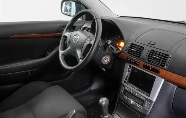 Toyota Avensis, фото №5